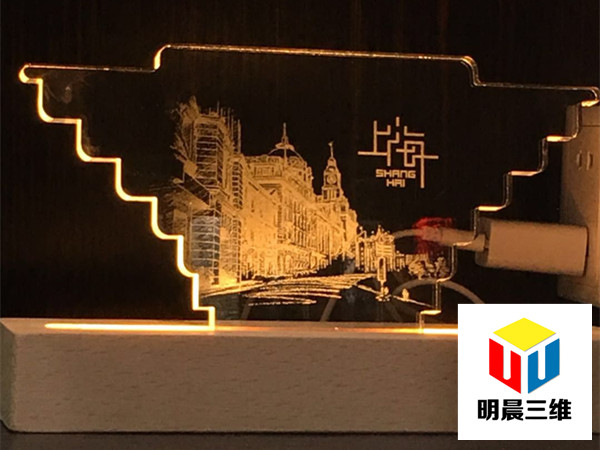 光之筆觸:玻璃內(nèi)雕刻的細(xì)膩藝術(shù)